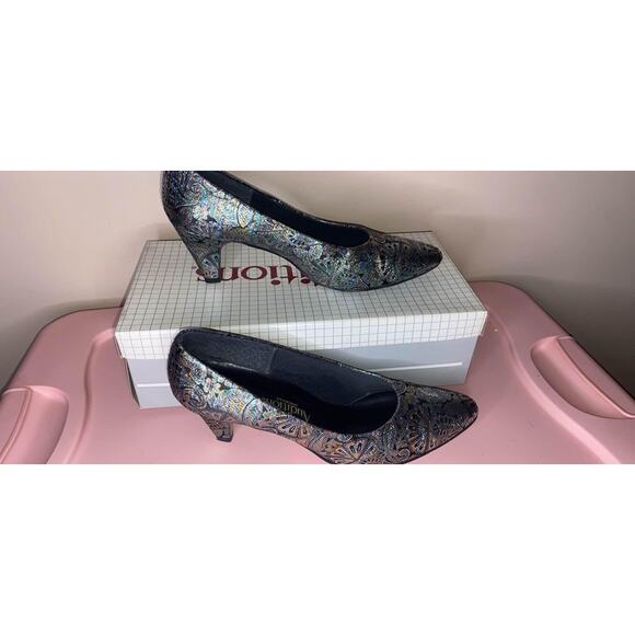 Women’s Auditions Vintage Heels Size 8.5 - Picture 5 of 5